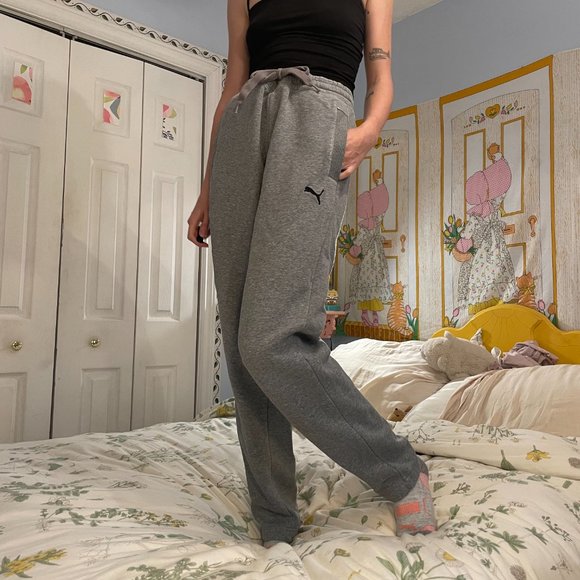 Small Grey Puma sweat pants! - Picture 4 of 12